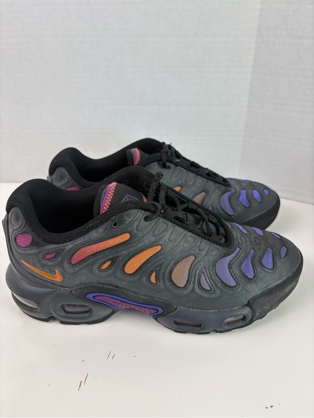 Nike Girl’s Air Max Black Sneakers Tennis Shoes Purple Butterfly colorful 4.5